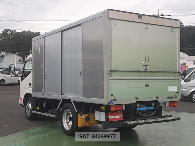 Hino DUTRO 2021-07 251133-2