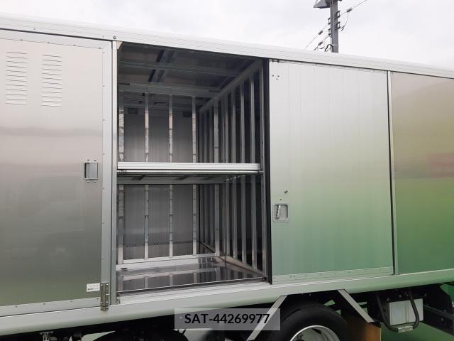 Hino DUTRO 2021-07 251133-8