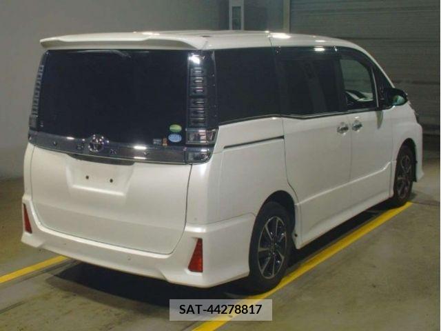 Toyota VOXY 2019-09 343753-3
