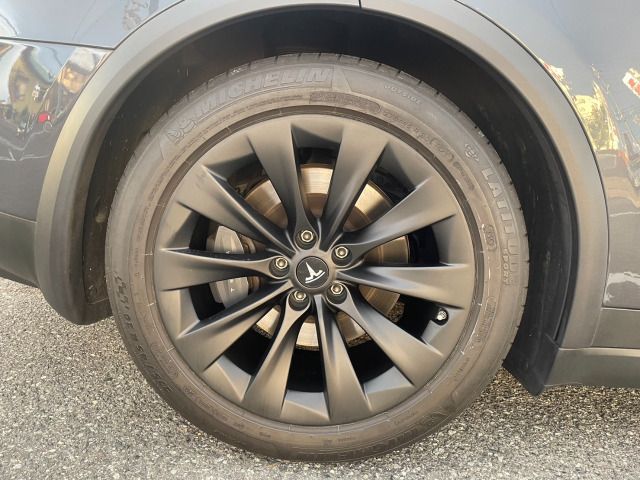 Tesla MODEL X 2017-09 5121-8