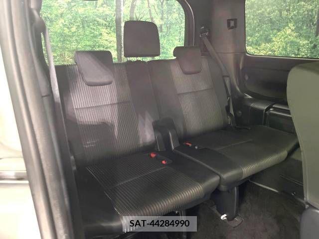 Toyota VOXY 2017-12 224293-10
