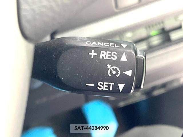 Toyota VOXY 2017-12 224293-4