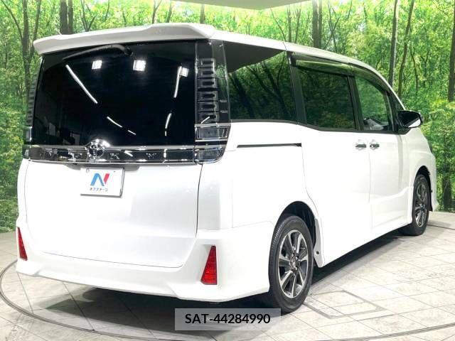 Toyota VOXY 2017-12 224293-17