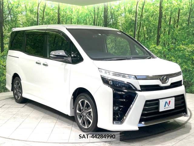 Toyota VOXY 2017-12 224293-16