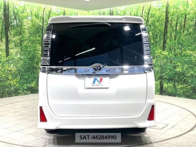 Toyota VOXY 2017-12 224293-15
