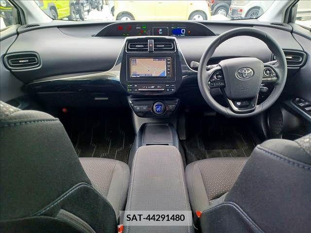 Toyota PRIUS 2021-01 209428-1