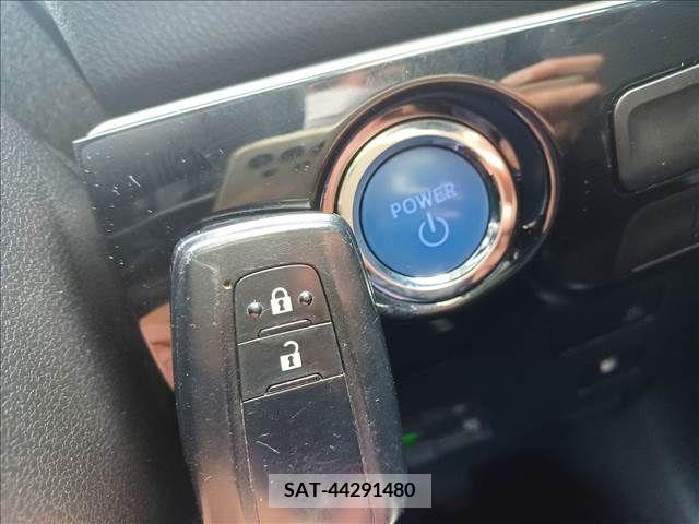 Toyota PRIUS 2021-01 209428-18