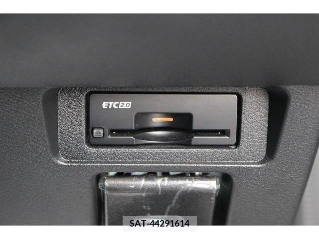 Nissan AURA 2021-08 356656-4