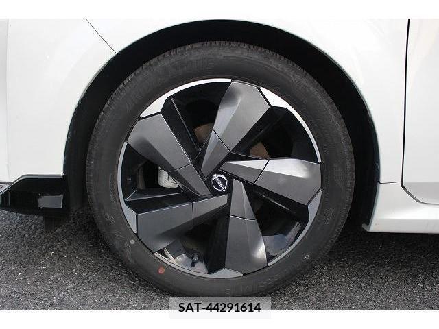 Nissan AURA 2021-08 356656-12