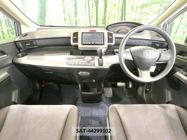 Honda FREED 2010-08 302817-1