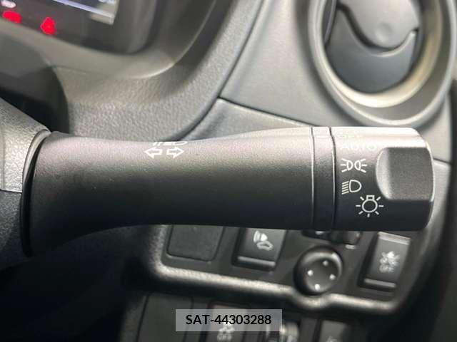 Nissan NOTE 2019-02 340702-5
