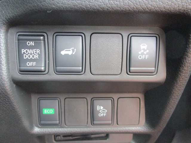 Nissan X-TRAIL 2017-06 3815-11