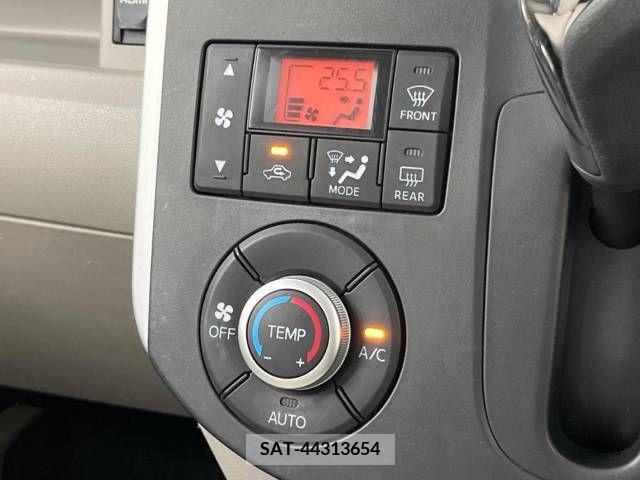 Daihatsu TANTO 2013-12 369247-6