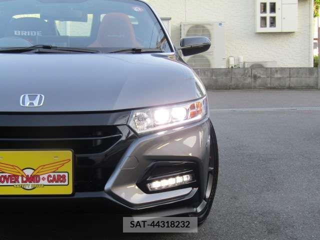 Honda S660 2018-07 283961-8