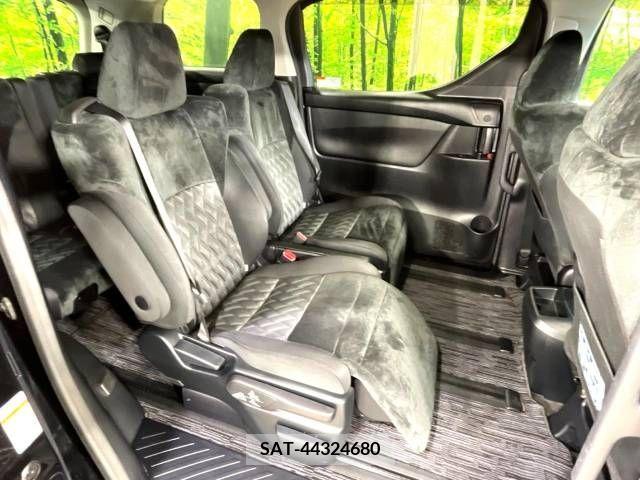 Toyota ALPHARD 2019-04 355459-8