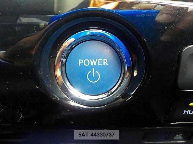 Toyota PRIUS 2021-04 224320-9