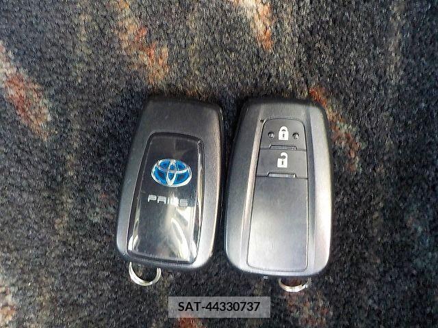Toyota PRIUS 2021-04 224320-17