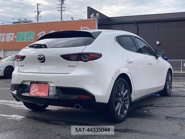 Mazda MAZDA3 2021-08 276409-4