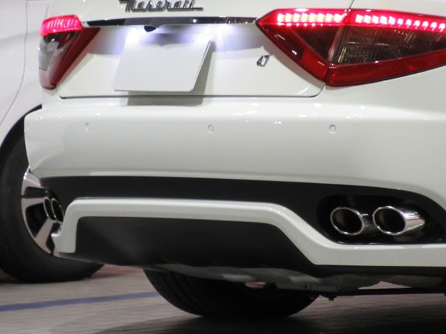 Maserati GranCabrio 2012-01 188471-27