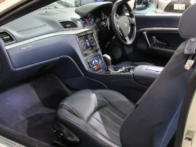 Maserati GranCabrio 2012-01 188471-4