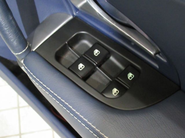Maserati GranCabrio 2012-01 188471-6