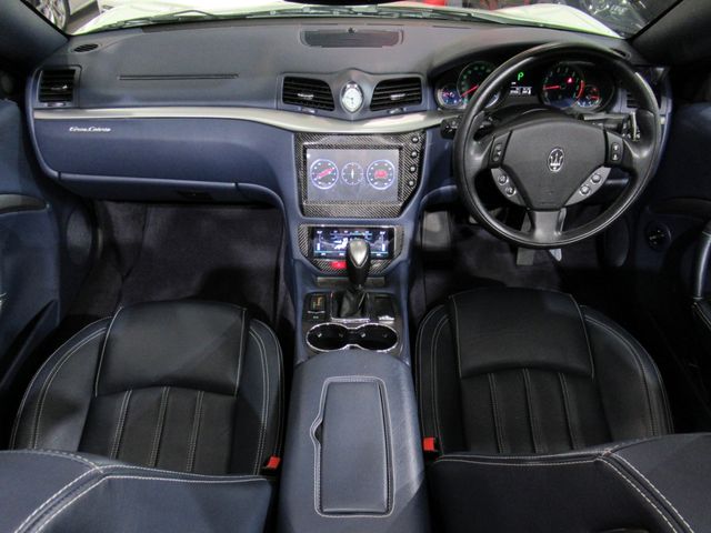 Maserati GranCabrio 2012-01 188471-1
