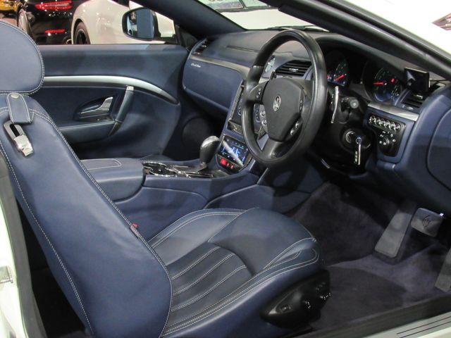 Maserati GranCabrio 2012-01 188471-3