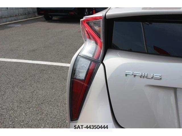 Toyota PRIUS 2016-02 282330-11