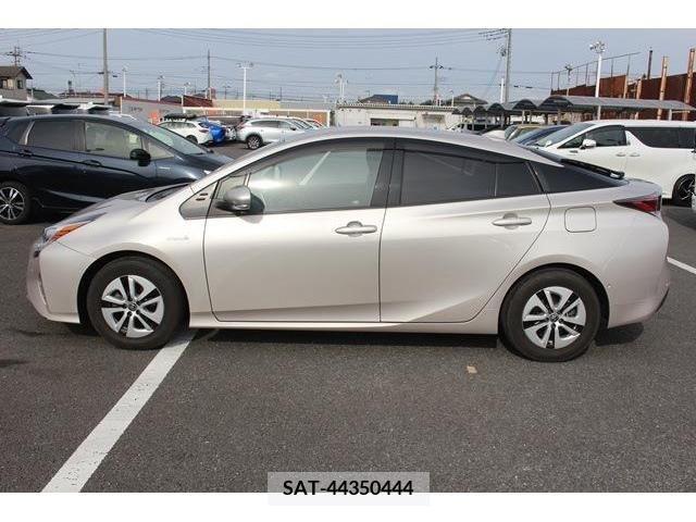 Toyota PRIUS 2016-02 282330-6