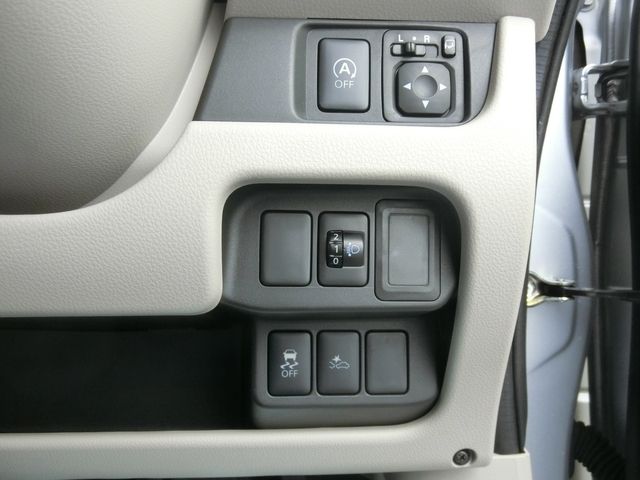 Nissan DAYZ 2018-03 7929-10