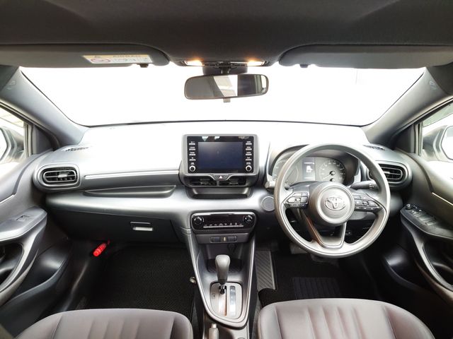 Toyota YARIS 2020-08 14850-1
