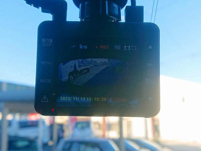 Toyota VITZ 2011-11 183025-24