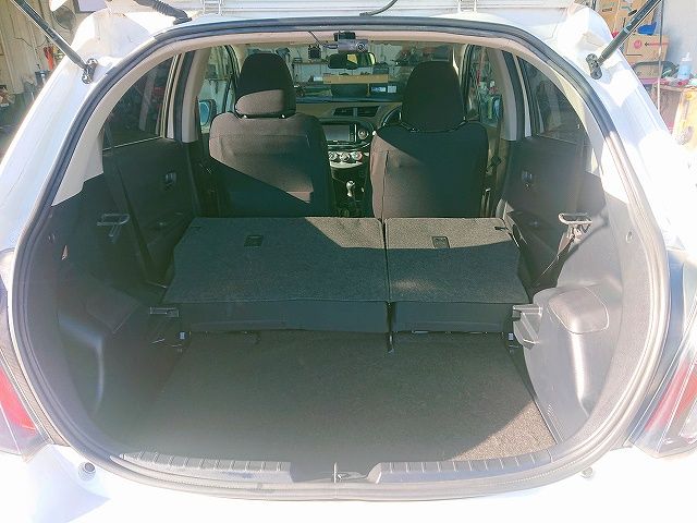 Toyota VITZ 2011-11 183025-23
