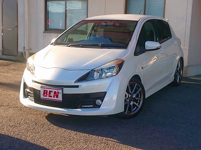 Toyota VITZ 2011-11 183025-0
