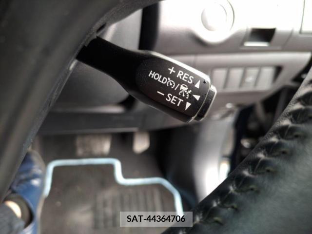Toyota HARRIER 2017-08 271274-19