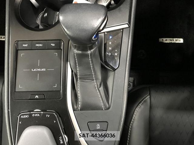 Lexus UX 2019-09 334368-26