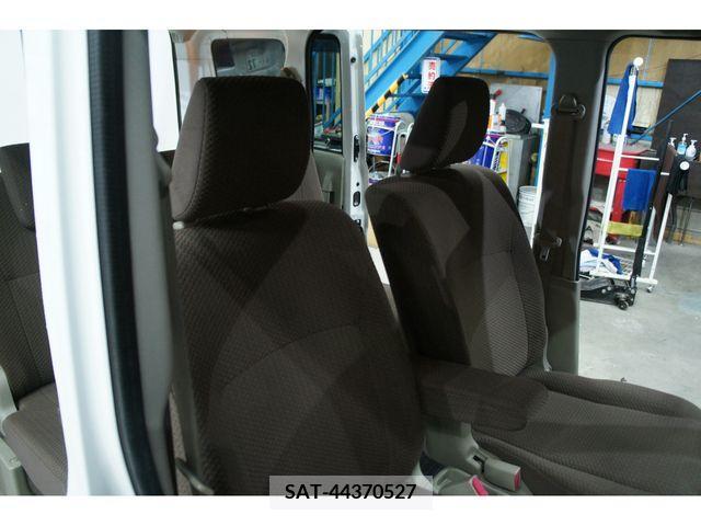Suzuki EVERY 2018-03 245237-19