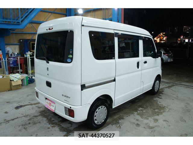 Suzuki EVERY 2018-03 245237-13