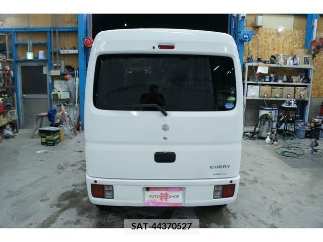 Suzuki EVERY 2018-03 245237-14