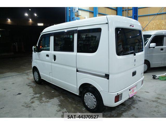 Suzuki EVERY 2018-03 245237-15