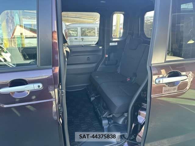 Daihatsu WAKE 2021-07 371062-7
