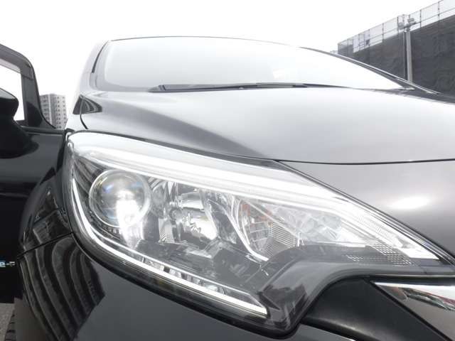 Nissan NOTE 2018-07 7053-16