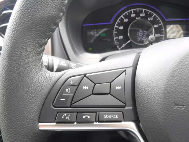 Nissan NOTE 2018-07 7053-6