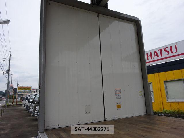 Isuzu FORWARD 2019-04 302752-11