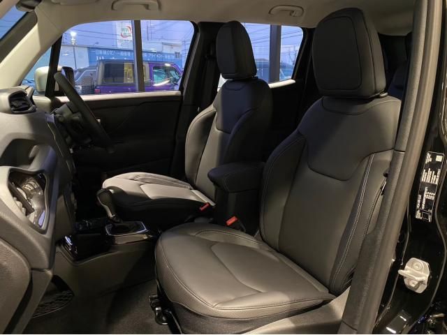 Jeep RENEGADE 2023-02 12694-5
