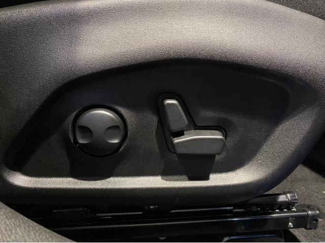 Jeep RENEGADE 2023-02 12694-7