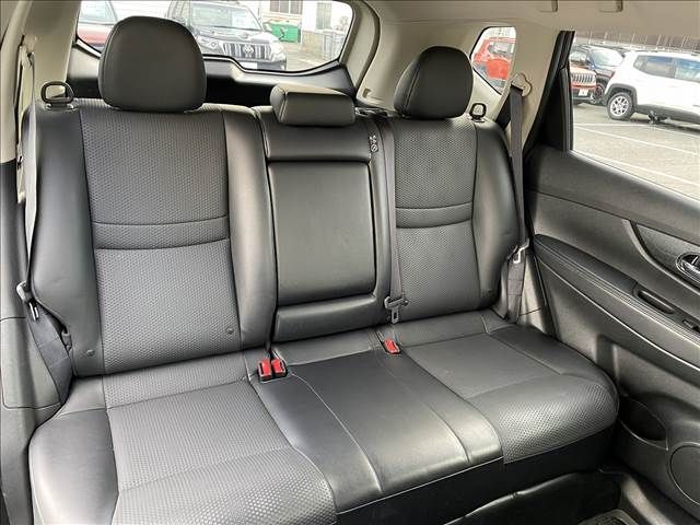 Nissan X-TRAIL 2015-02 13029-8