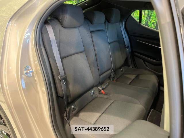 Mazda MAZDA3 2022-07 379741-9