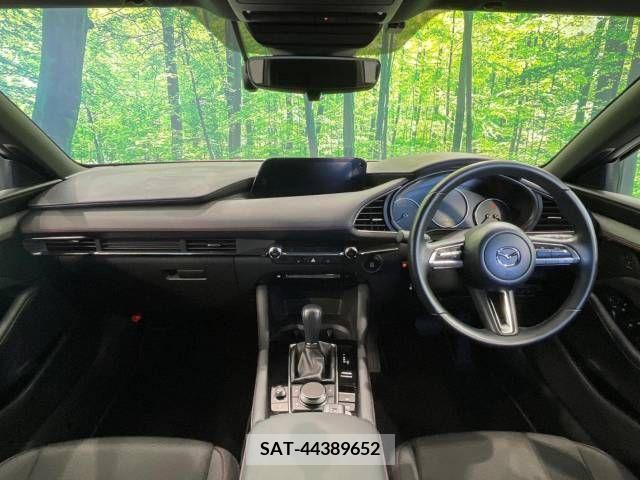 Mazda MAZDA3 2022-07 379741-1