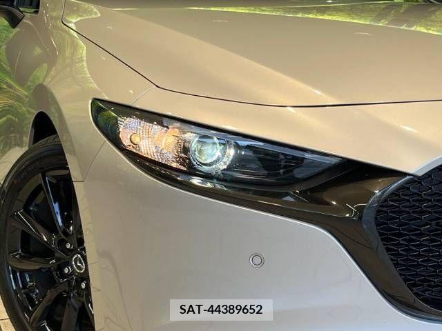 Mazda MAZDA3 2022-07 379741-12
